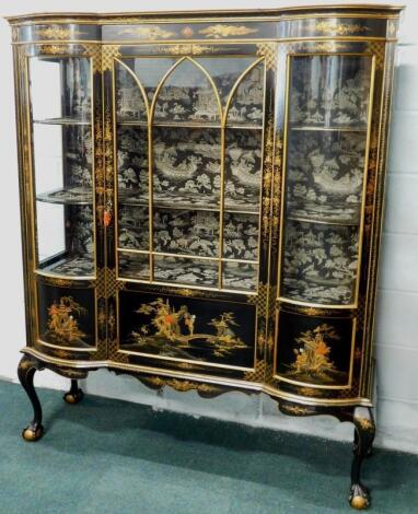 An early 20thC japanned display cabinet