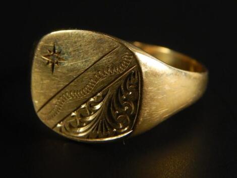 A 9ct gold signet ring