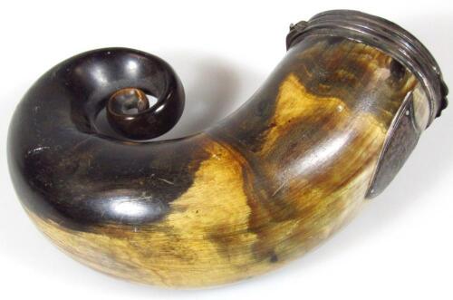 An early 19thC Scottish horn snuff mull