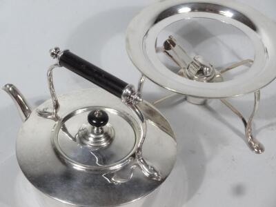 A Mappin & Webb silver plated Arts & Crafts muffin dish and cover - 4