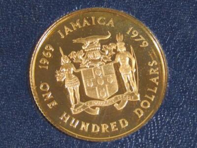 A 1979 Jamaican hundred dollar proof gold coin - 2