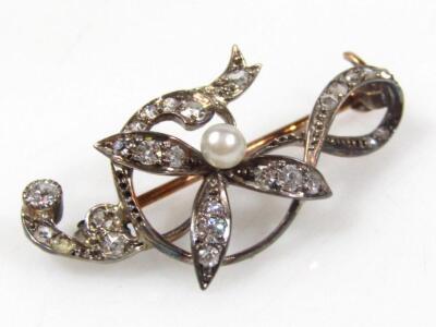 An Edwardian diamond and pearl brooch - 3