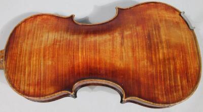 An early 20thC stained mahogany violin - 5