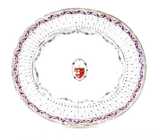 A Chinese export porcelain armorial dish