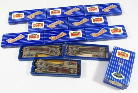 Various Hornby Dublo accessories