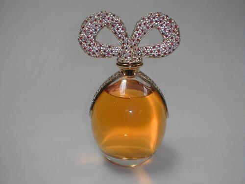 A Factice Display Perfume Bottle: Elizabeth Taylor White Diamond