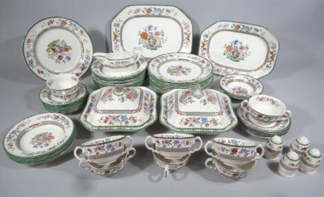 A comprehensive Copeland Spode Chinese Rose pattern part dinner service