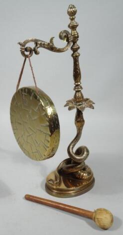 An early 20thC brass dinner gong