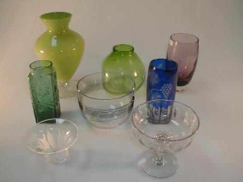 A cased and cut blue glass vase and other plain and coloured glass (8)