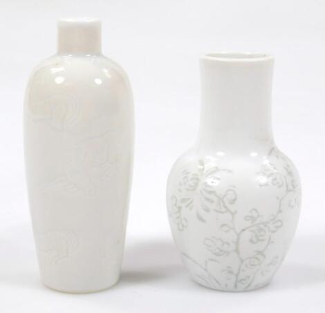 A Chinese blanc de chine porcelain snuff bottle