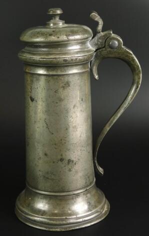 A Charles I knopped bun lid pewter flagon