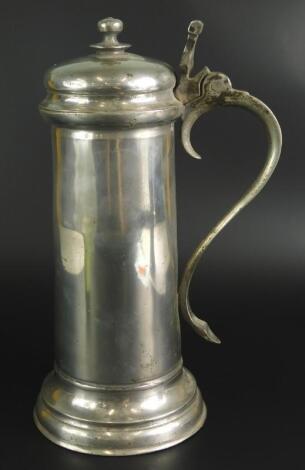 A Charles I knopped bun lid pewter flagon