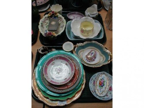 Decorative plates and ornaments (2)