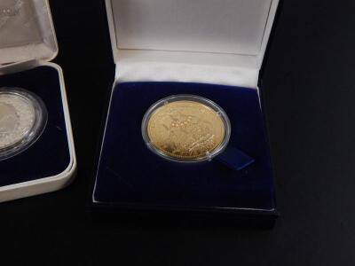 An Isle of Man angel miniature gold coin - 4