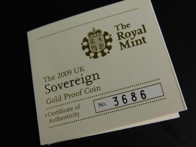 A modern sovereign gold proof coin - 3