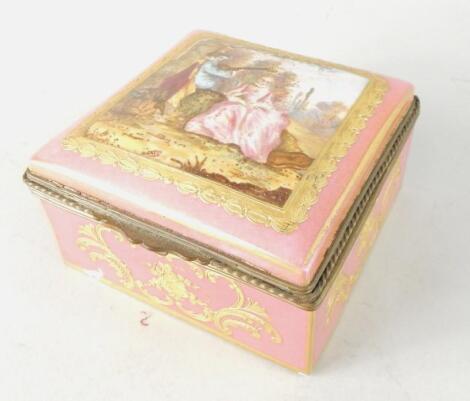 A German porcelain box and cover