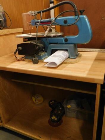 A Clark Woodworker 16" electric scroll saw etc.