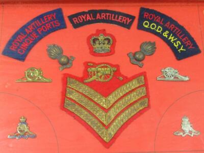 Various Royal Artillery and other embroidered and metal cap badges - 2