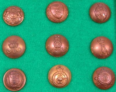 Various metal artillery cap badges - 9