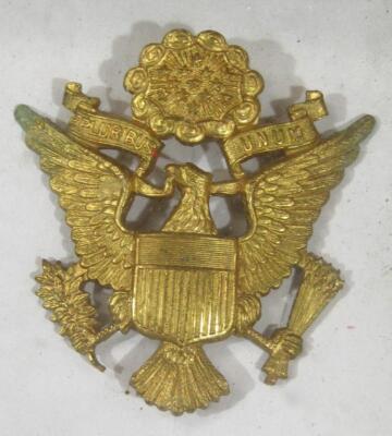 Various USA reproduction and other cap badges - 3