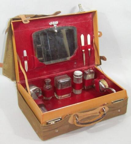 An early 20thC campaign travelling case