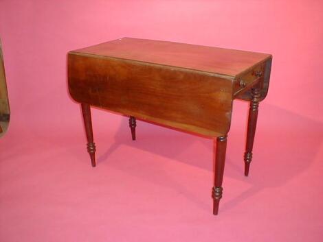 A Georgian mahogany Pembroke table