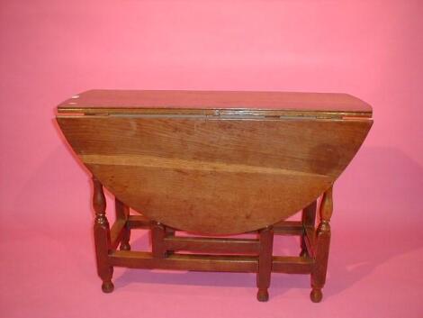 A 17thC and later oak gateleg table