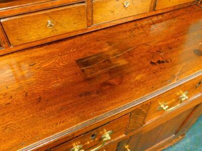 A late 18th/early 19thC oak dresser - 2