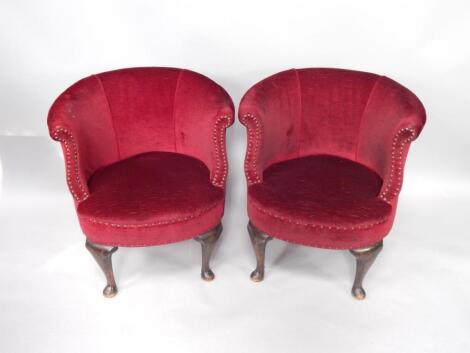 A pair of early 20thC mahogany tub shaped chairs