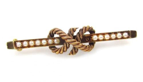 An Edwardian bar brooch