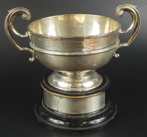 An Edwardian silver two handled trophy