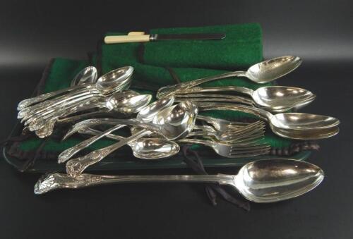 A quantity of silver plated Kings pattern cutlery