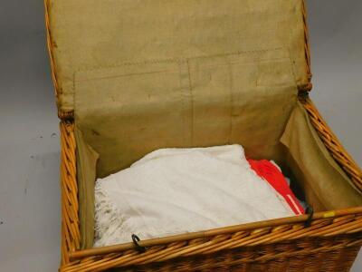 A vintage style linen basket or chest - 2