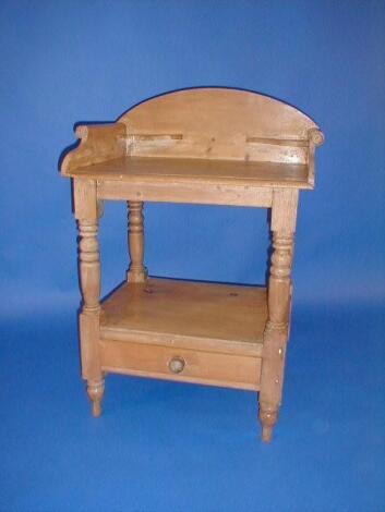 A Victorian stripped pine washstand