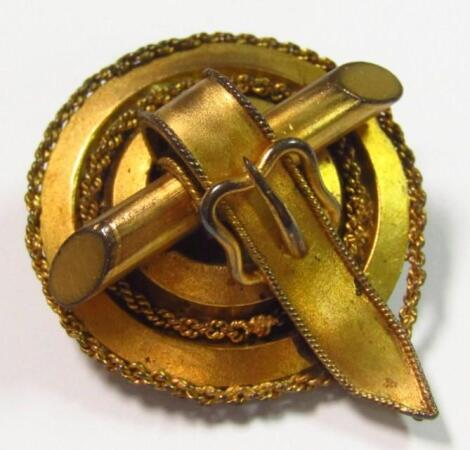 An early 20thC buckle brooch