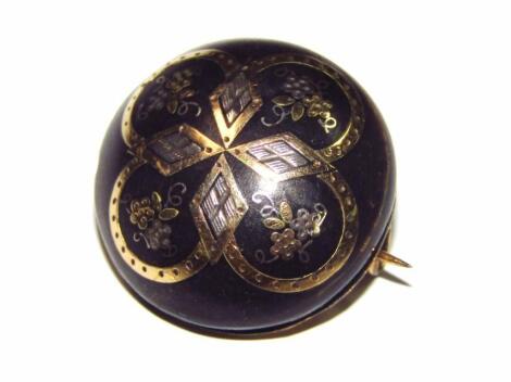 A Victorian memorial brooch