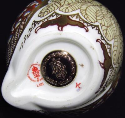 A Royal Crown Derby owl paperweight ornament - 3