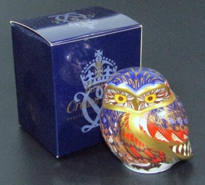 A Royal Crown Derby owl paperweight ornament - 4