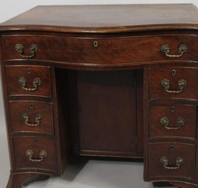 A George III mahogany serpentine fronted kneehole dressing table - 2