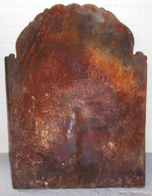 A 19thC cast iron fire back plate - 2