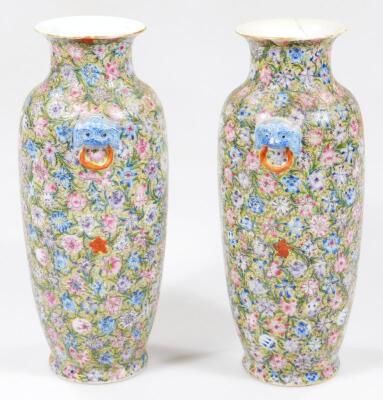 A pair of Chinese porcelain vases - 4