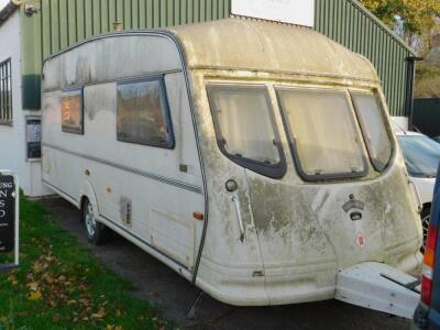 A Vanroyce 535ET 3 berth caravan. - 2