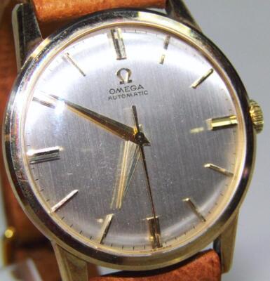 A mid-20thC gentleman's Omega automatic 9ct gold cased wristwatch