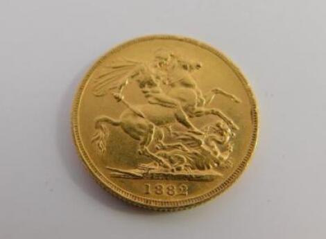 A Victorian young head gold sovereign 1882.