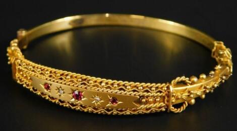 A Victorian 9ct gold bangle