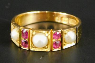 A Victorian 15ct gold dress ring