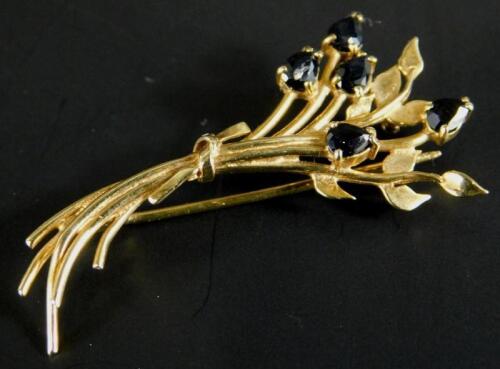 A 9ct gold floral spray brooch