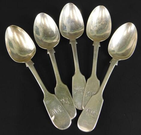 A set of five Victorian silver fiddle pattern teaspoons