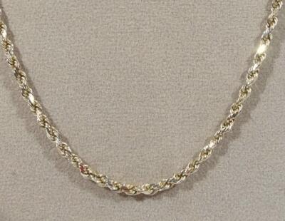 A 9ct gold twisted link neck chain - 2