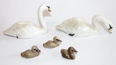 A collection of Beswick swans and cygnets - 2